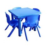 Mesas con 4 Sillas Azules